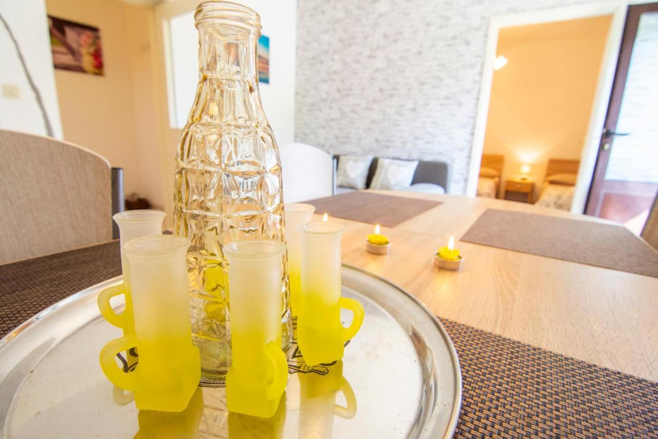 Apartmani Perkovic Gustirna エクステリア 写真
